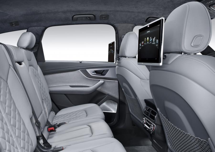 Интерьер Audi SQ7 TDI (4M) 2016 года  (WW) (фото 20 из 35)